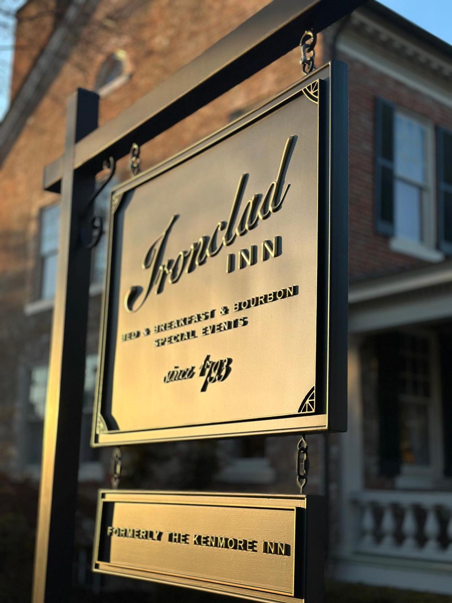 Ironclad Inn And Bourbon Room เฟรเดอริกส์เบิร์ก ภายนอก รูปภาพ